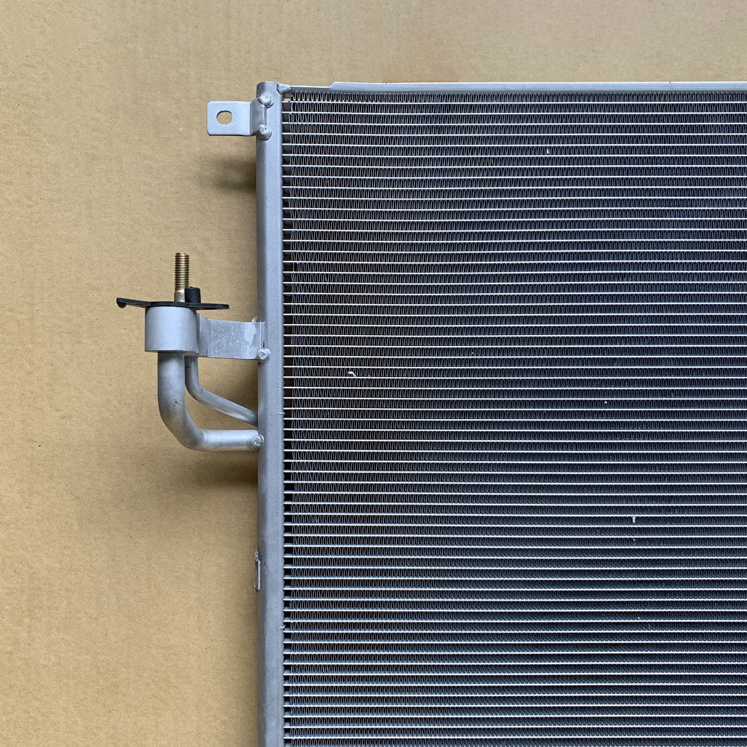 Giàn nóng Mazda BT50